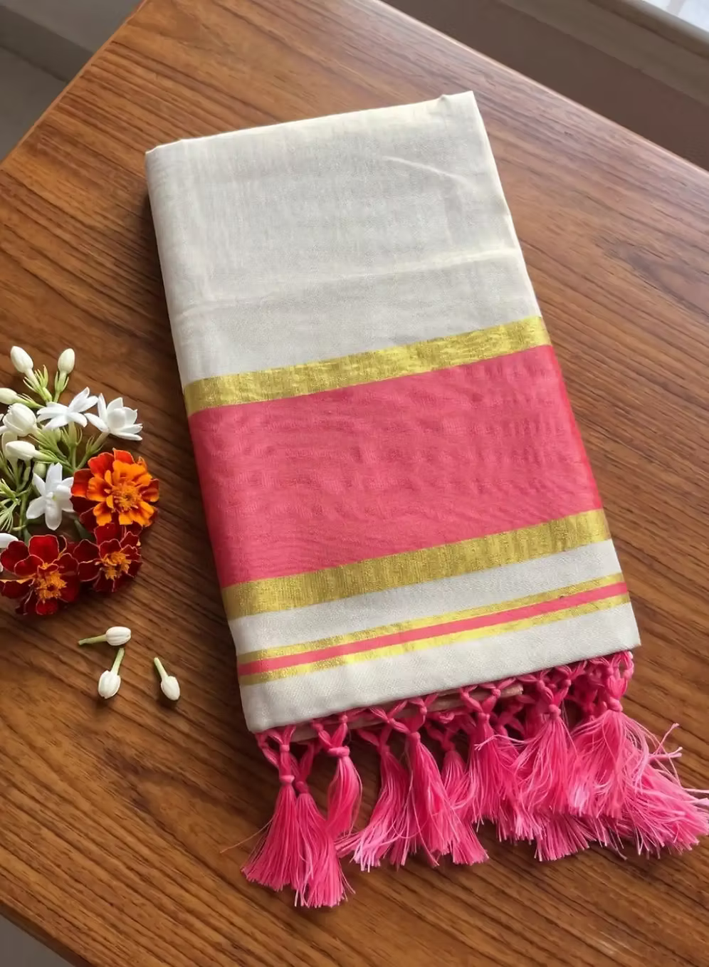 Guava Pink Tassel Tissue Kerala Kasavu Saree with Running Blouse