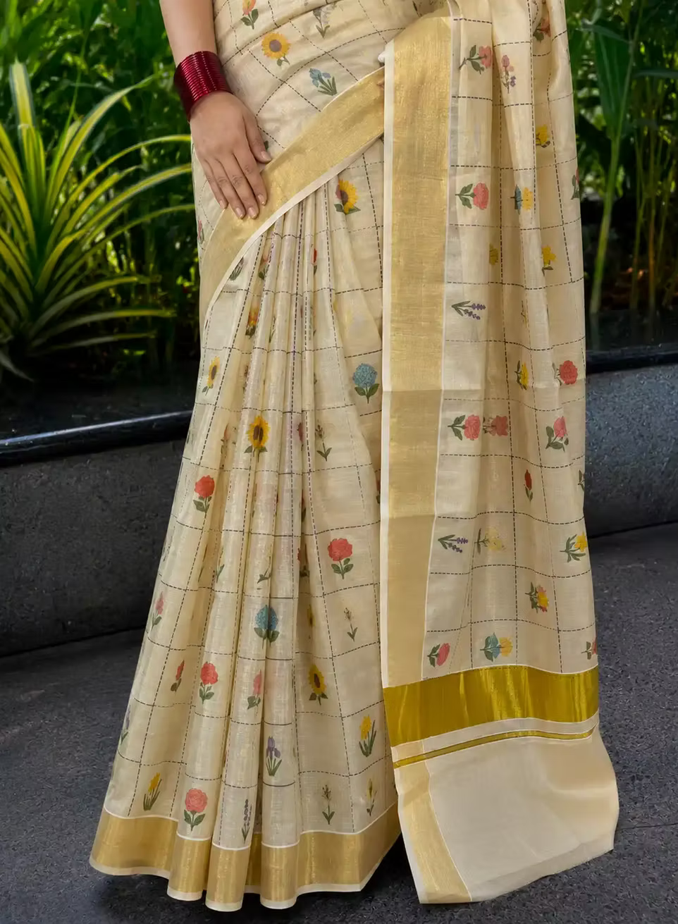 Bloomweave Premium Tissue Kasavu Saree with Delicate Floral Grid