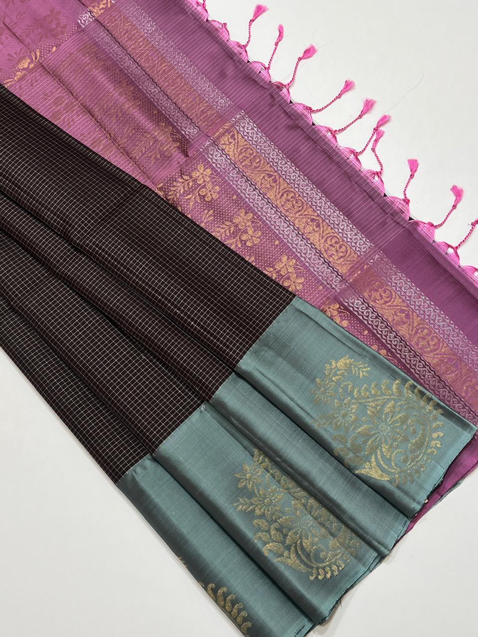 Dark brown Sirumugai Pure Handloom Kanchi Soft Silk Saree with One-Side Korai Turning Weaving with blouse