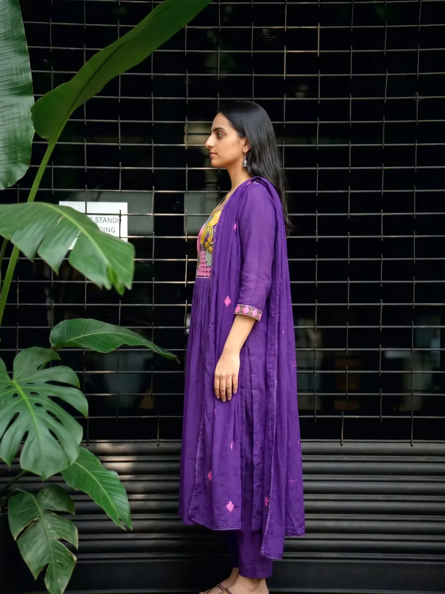 Amethyst Garden Motif Kurta Set with Intricate Floral Bodice Detailing