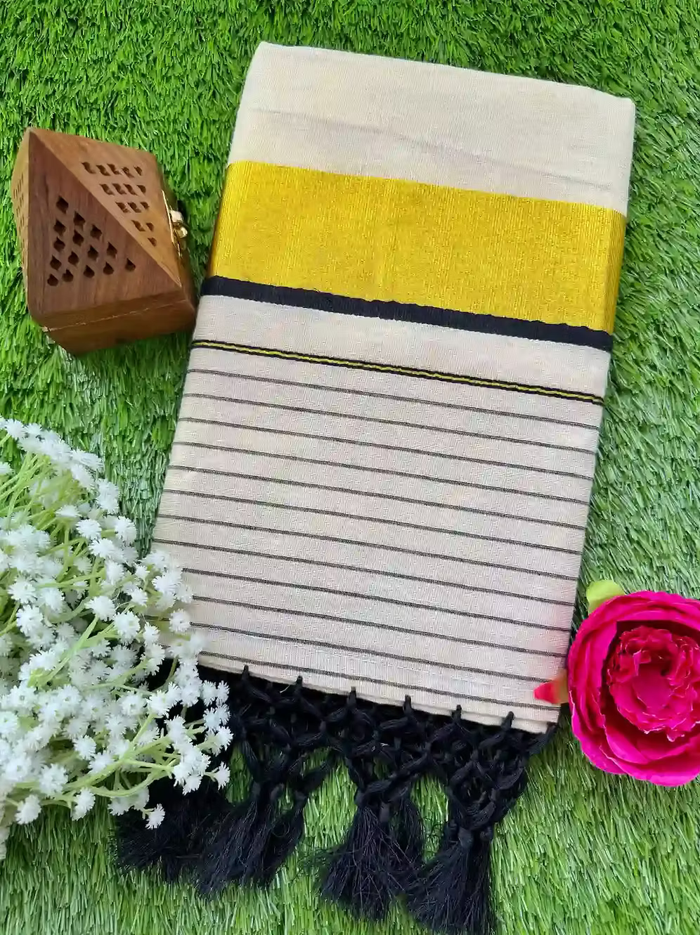 Tussel Tissue Kerala Saree with Black Border and Stripe Pallu – Kuthampully