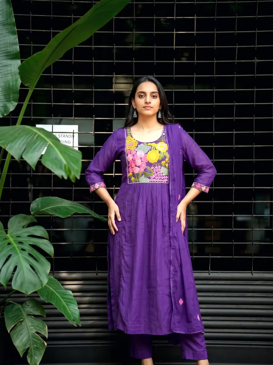 Amethyst Garden Motif Kurta Set with Intricate Floral Bodice Detailing