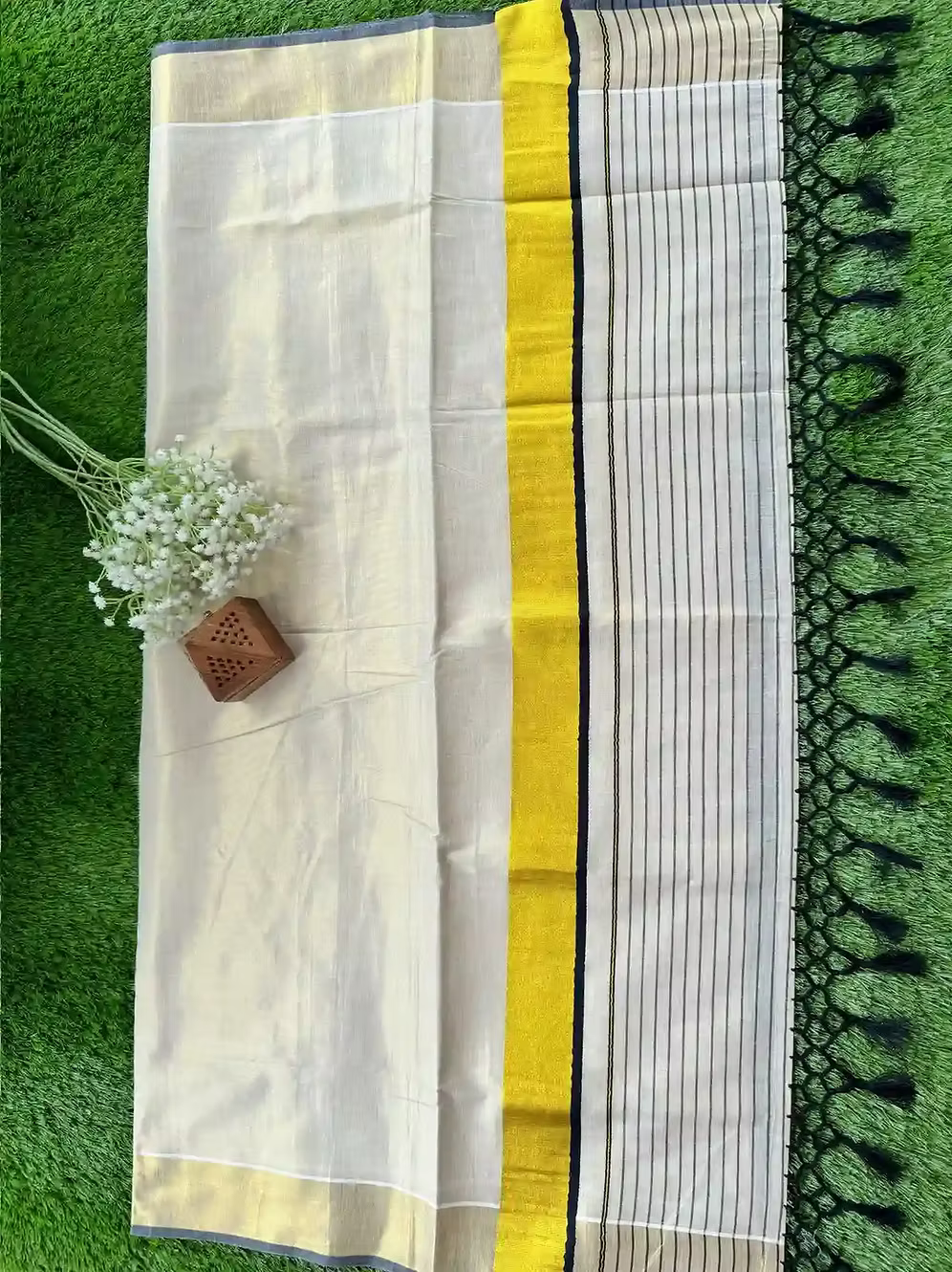 Tussel Tissue Kerala Saree with Black Border and Stripe Pallu – Kuthampully