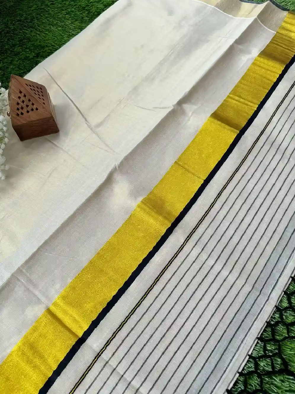 Tussel Tissue Kerala Saree with Black Border and Stripe Pallu – Kuthampully