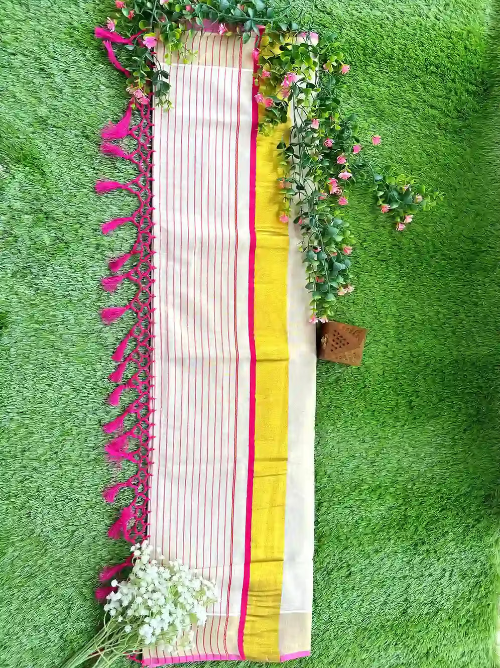 Pink Border Kasavu Tissue Saree with Stripe Pallu