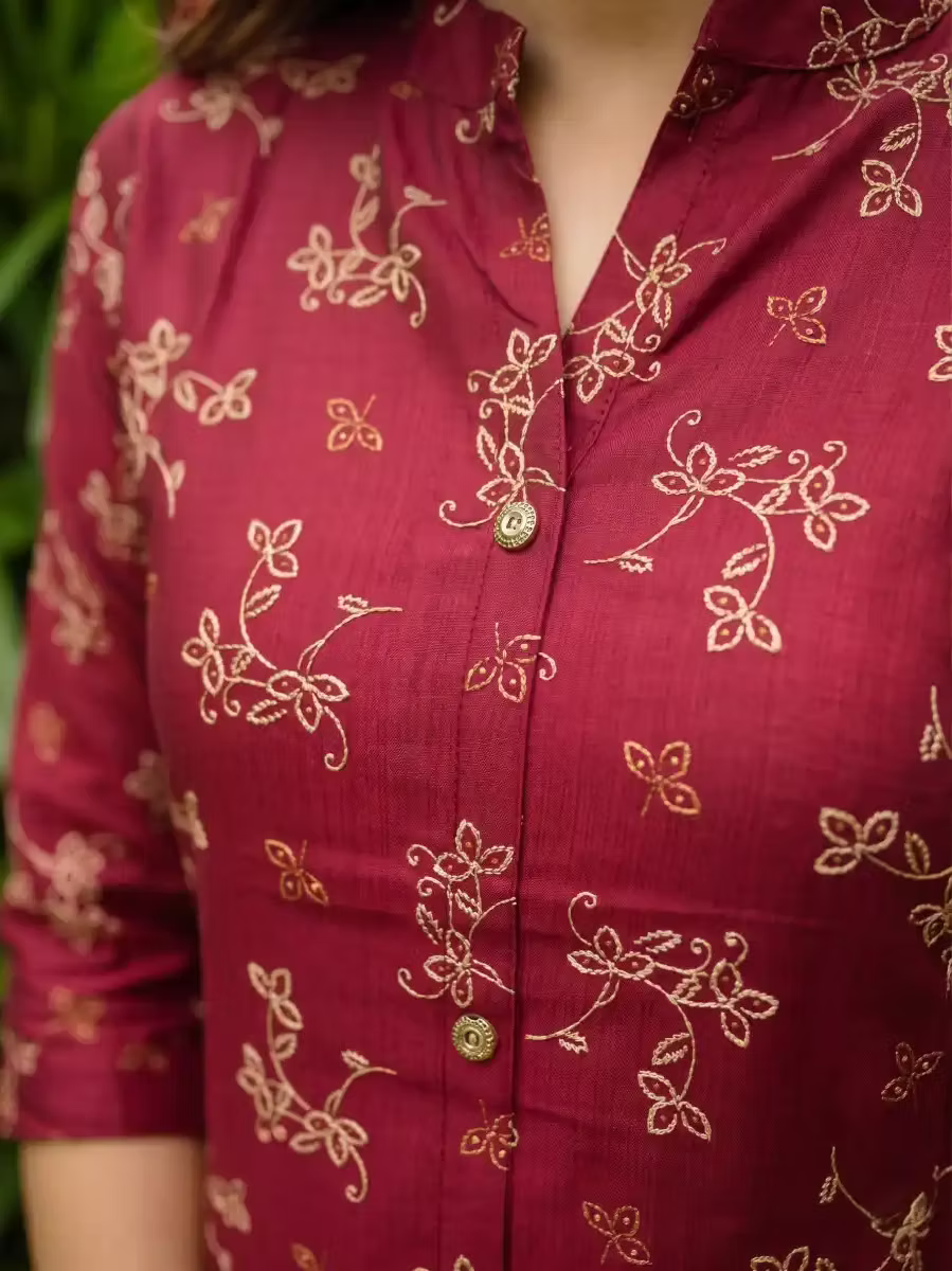 Women's Maroon Mandarin Collar Printed Kurta Set