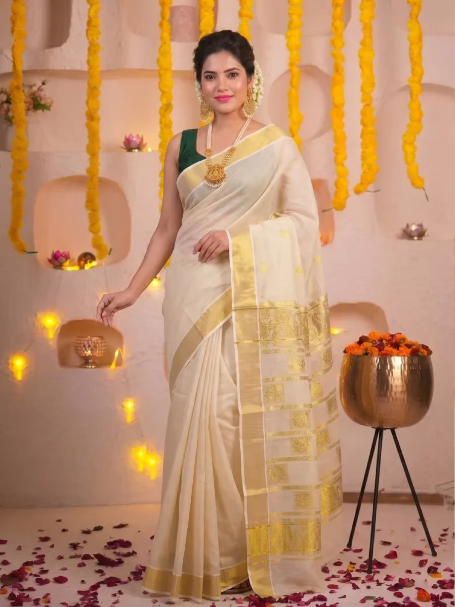 Golden Gajah Floral Jacquard Tissue Kerala Kasavu Saree