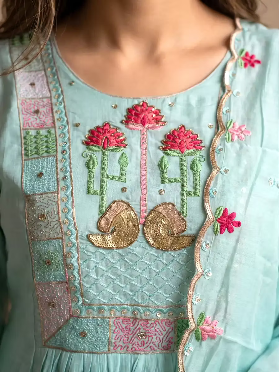 Seafoam Blue Ethnic Kurta Suit Set with Lotus Embroidery & Pants