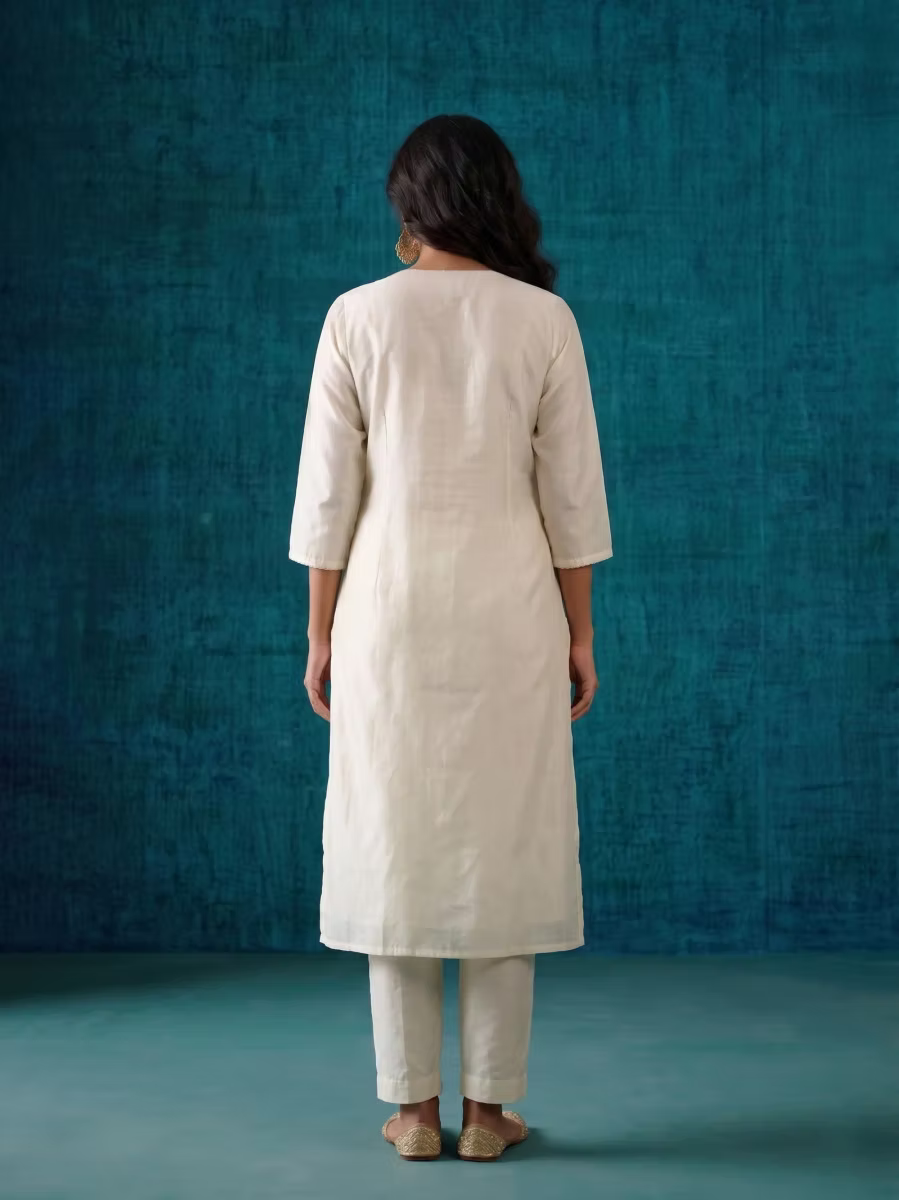 Elegant Ivory Pink Floral Thread Embroidery Kurta Set with Dupatta