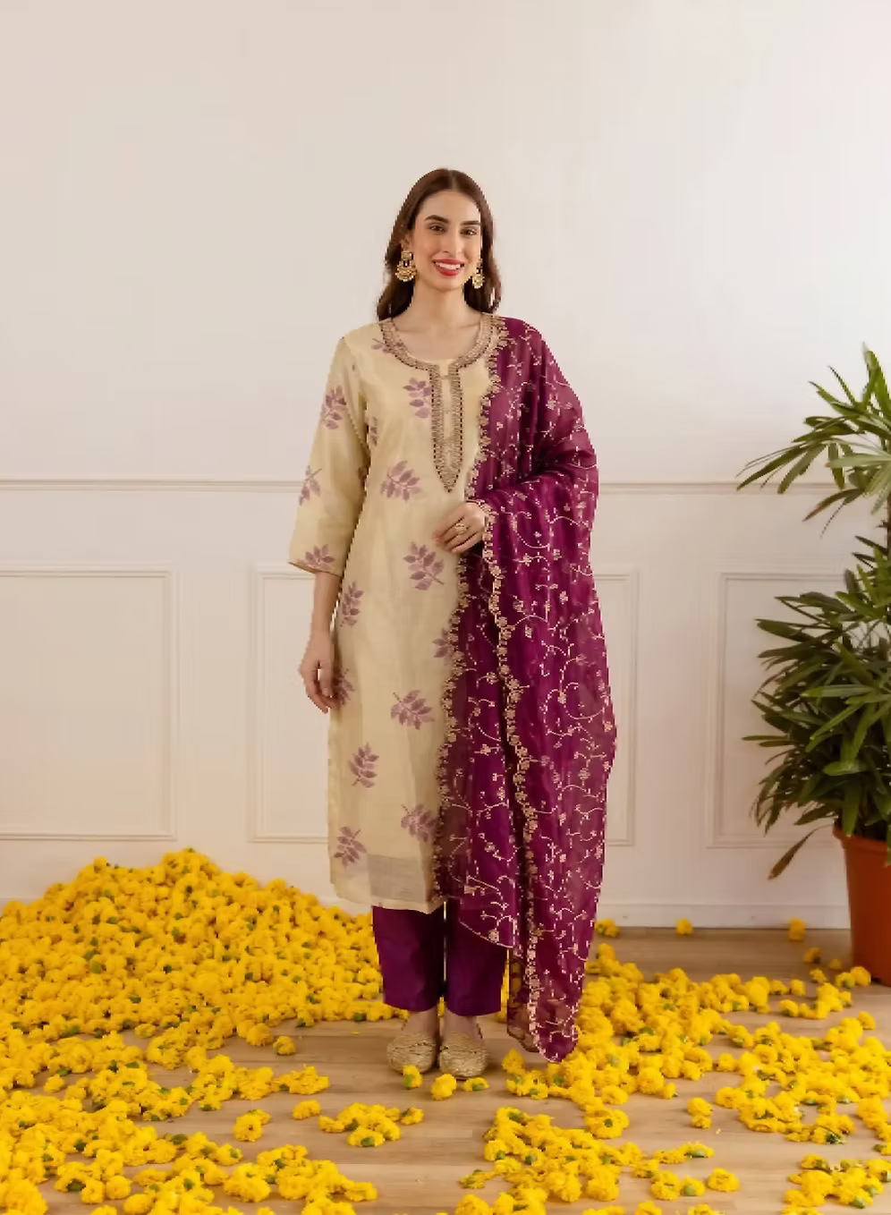 Tissue Leaf Motif Kurta With Plum Trouser & Dupatta