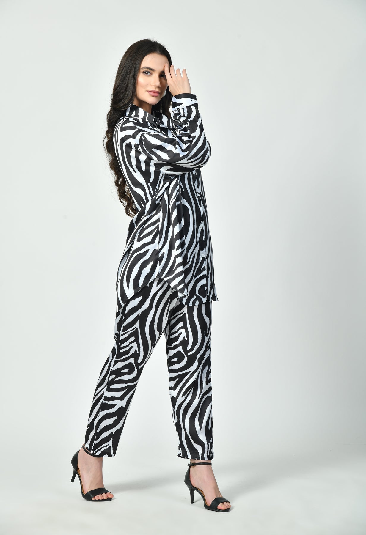 GlamouraX Modest Co-Ord Set – Black & White Zebra Print | Japanese Satin