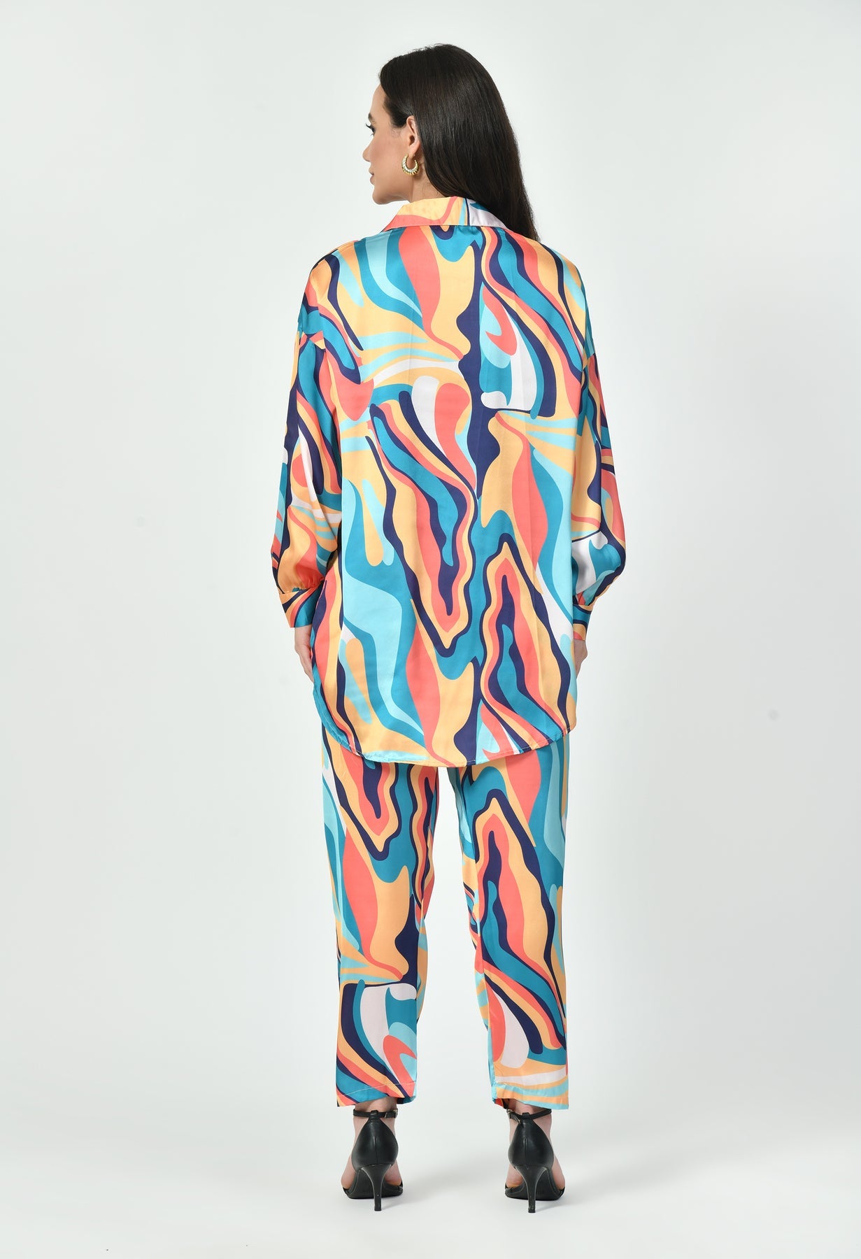 GlamouraX Modest Co-Ord Set – Multicolor Abstract Wave | Japanese Satin