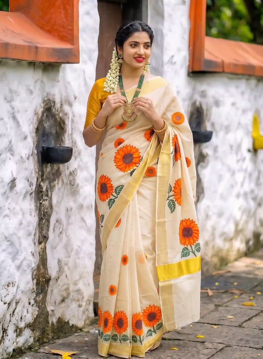 Surajamukhee Kasavu Tissue Kerala Onam Saree with Blouse