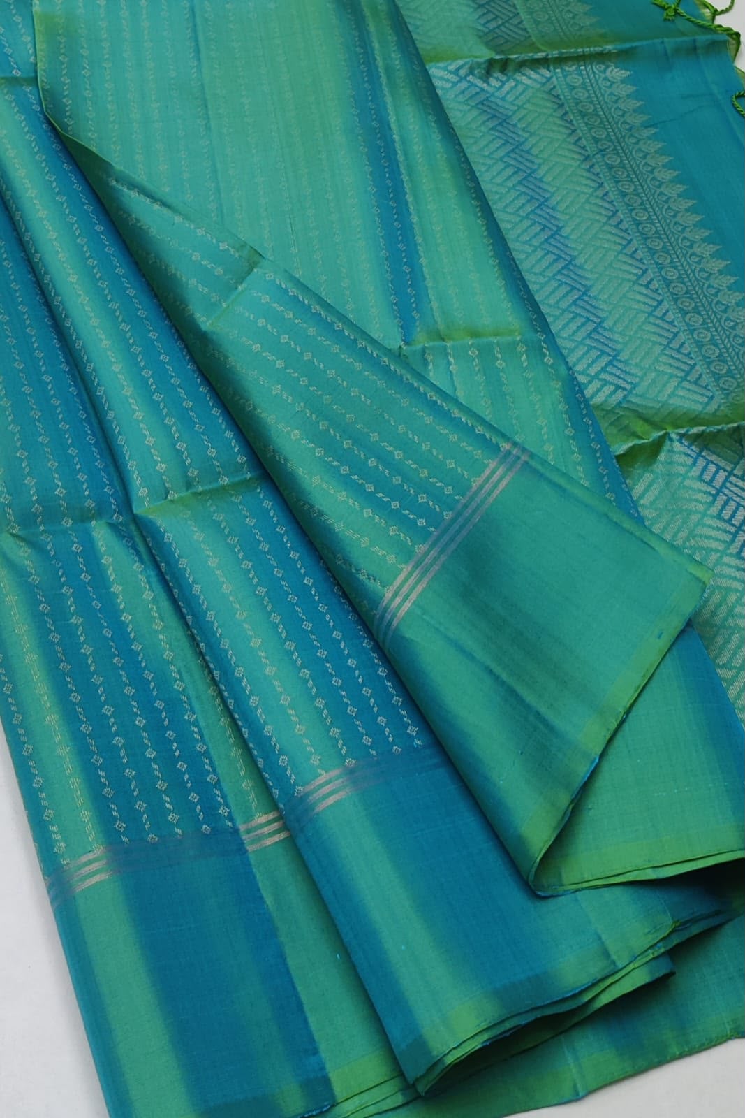 Sirumugai Pure Handloom Kanchi Soft Silk Sarees-Vairusi strip's Weaving with blouse-Multiple collection