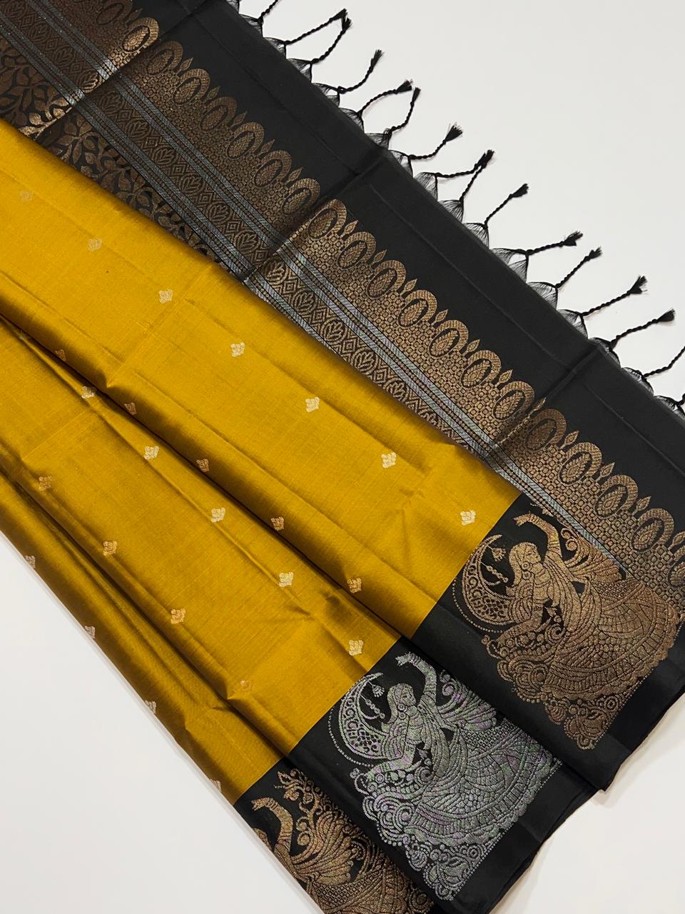 Sirumugai Pure Handloom Kanchi Soft Silk Sarees- One side korai Tarning- with blouse